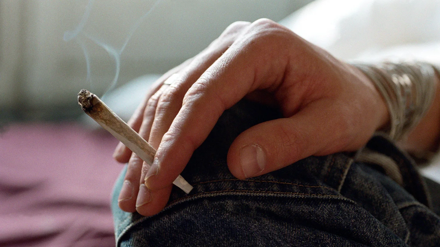 smoking-pot_wide-97d2112261ac5afcdc5111ffb734eebe150ea77e.jpg