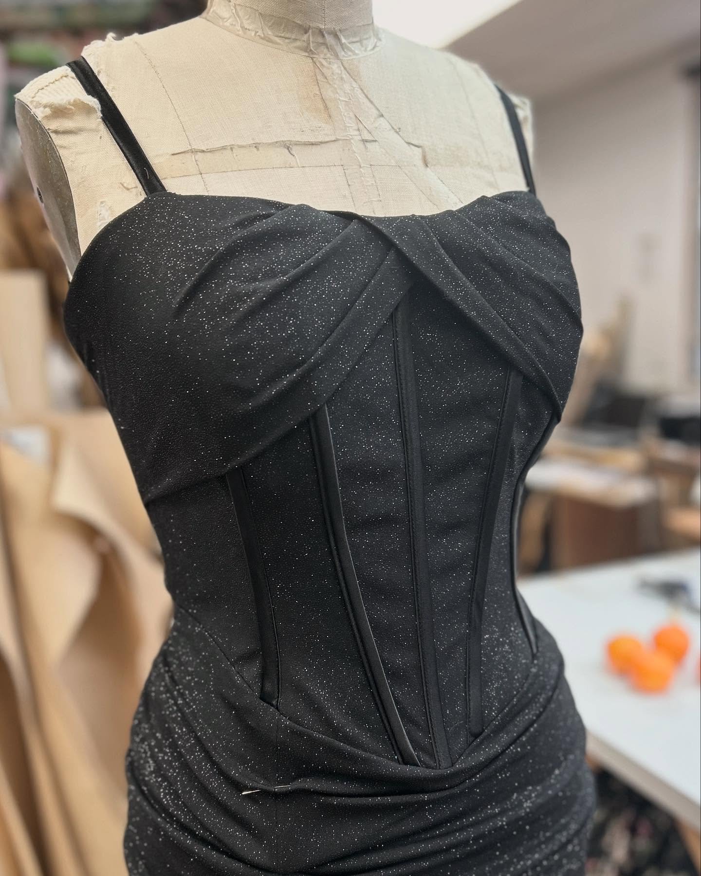 Les corsets 🖤🖤🖤 #prom #robedebal