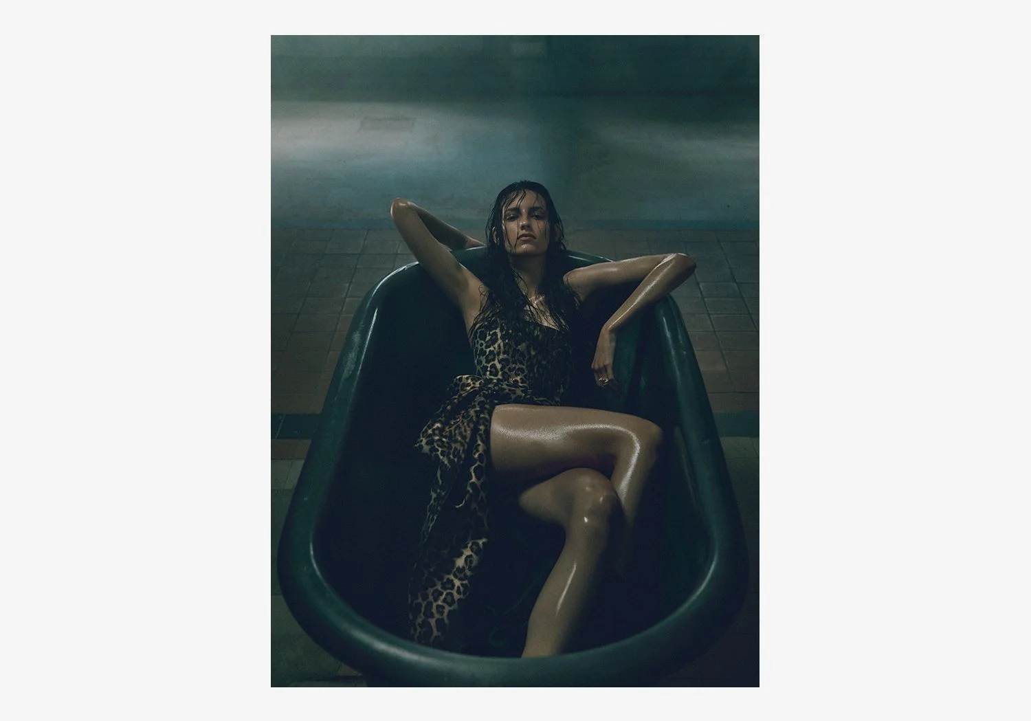 V_MAGAZINE_FEEL_THE_HEAT_DANIEL_ARCHER_03.jpg