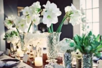 9HOLIDAY04-amaryllis-centerpieces.jpg