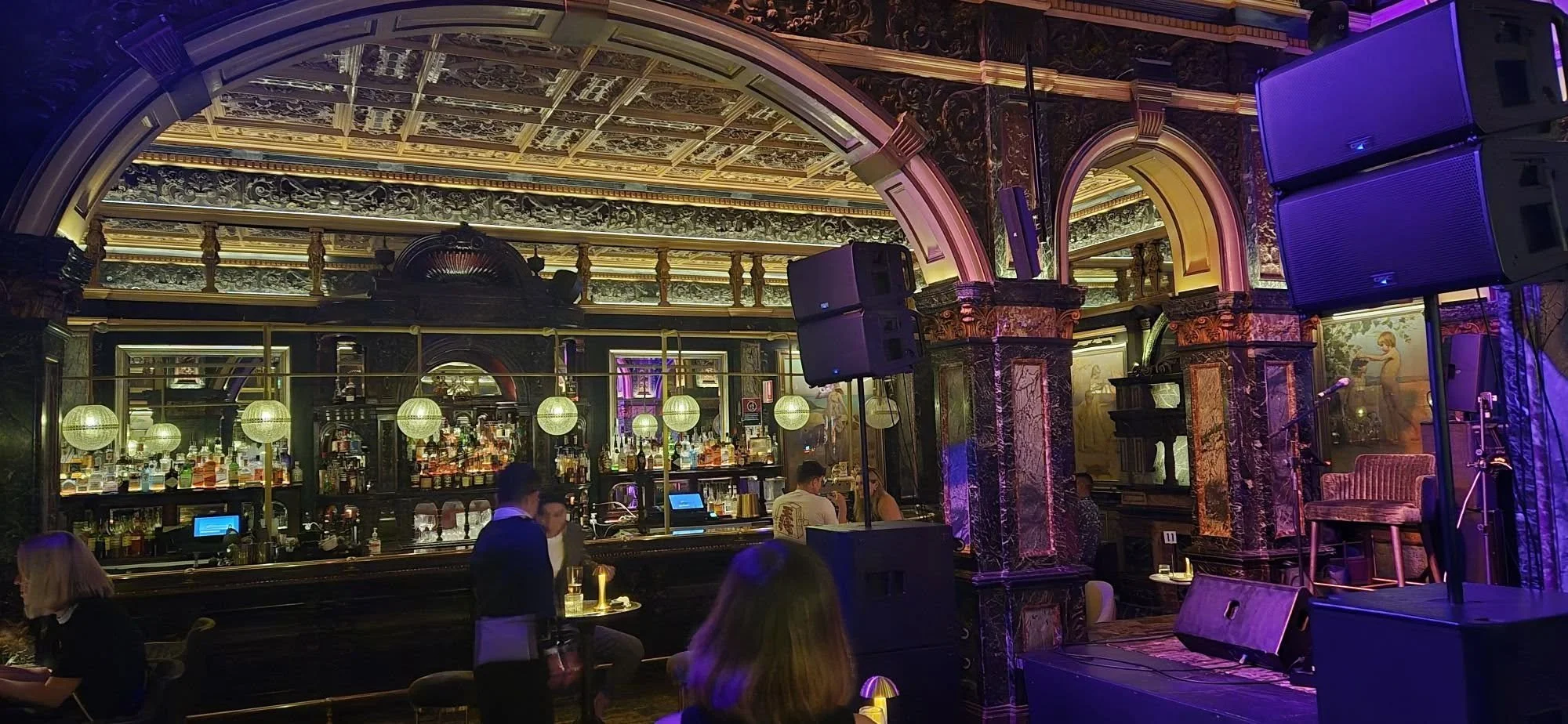 av-installation-sydney-marble bar.jpeg