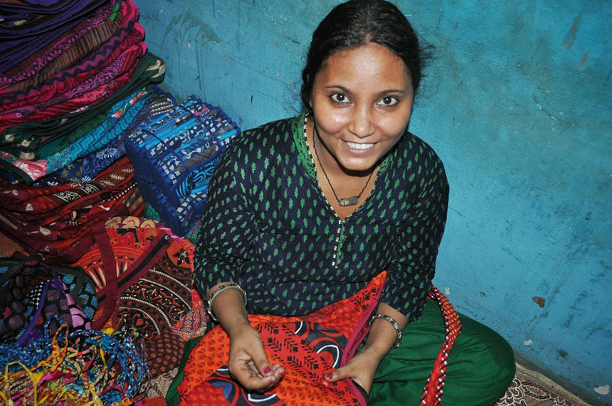 The women involved with EarthFrendz are paid fair compensation for their work and are encouraged to become self-reliant business people.