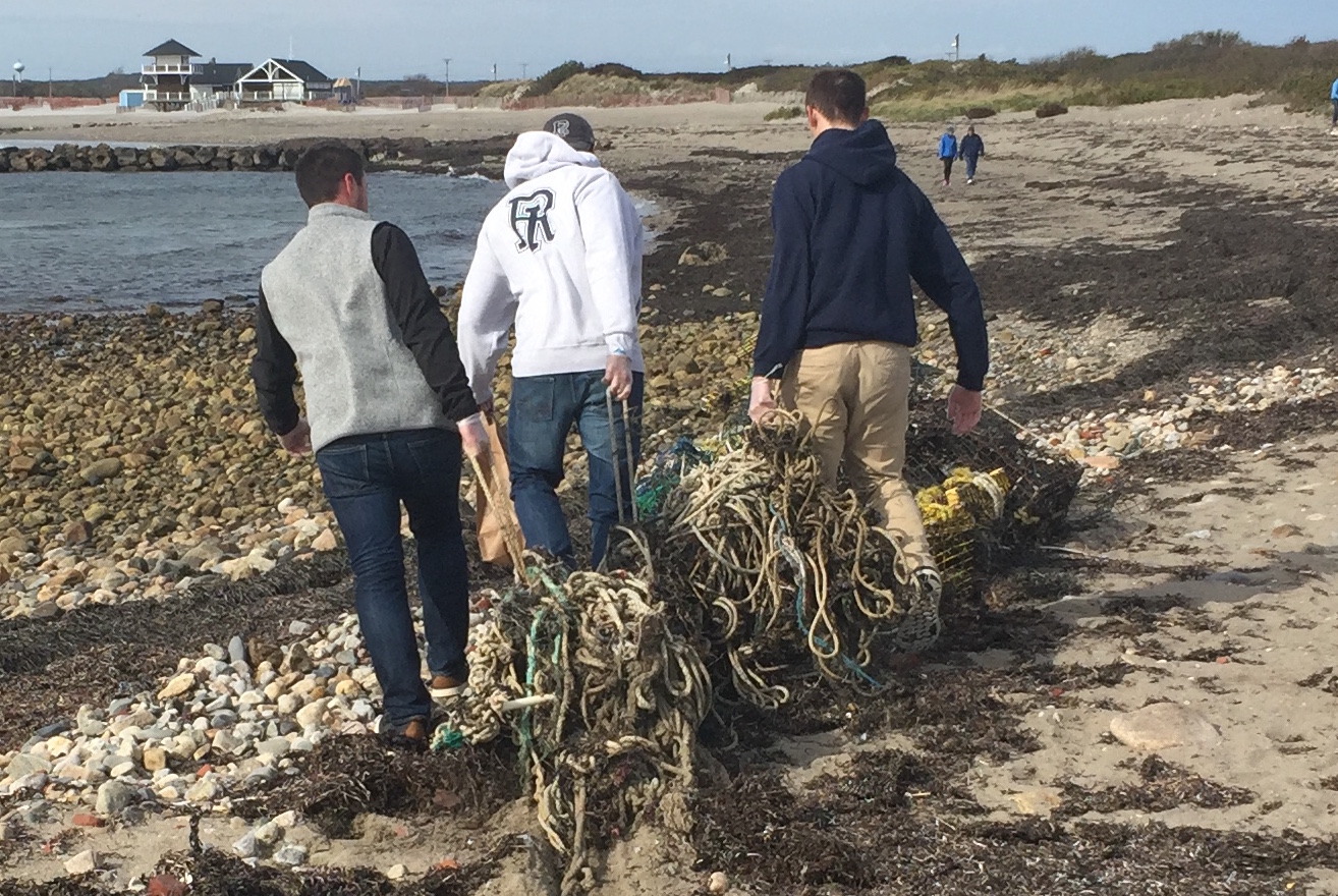 The Ocean Notion founders during a recent beach cleanup. (The Ocean Notion)
