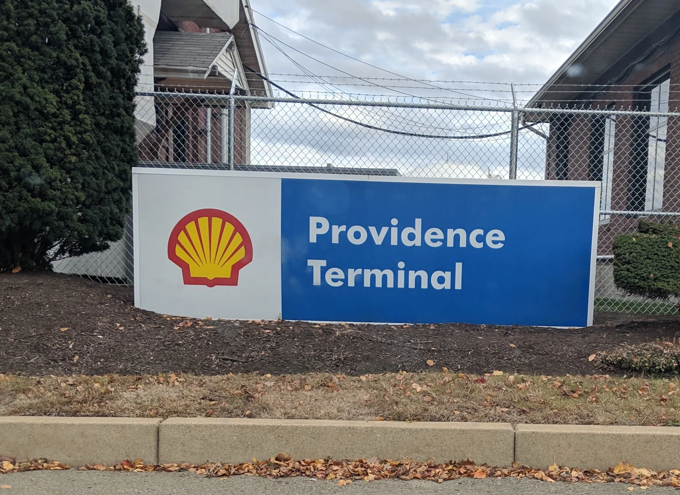 Royal Dutch Shell is the largest oil company in the world. (Tim Faulkner/ecoRI News)