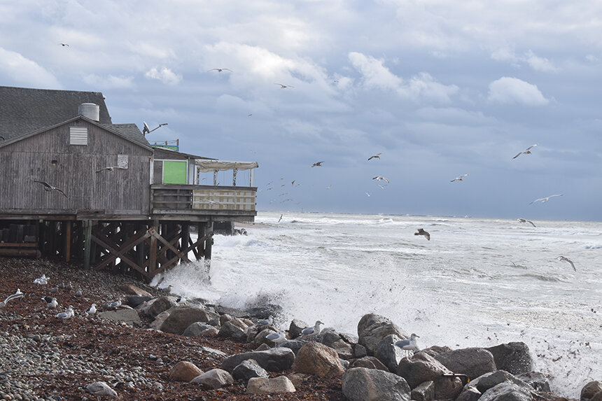 The problem of disappearing Matunuck Beach goes well beyond the future of Ocean Mist and the other right-on-the-water buildings there. (Frank Carini/ecoRI News photos)