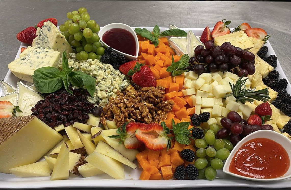     公园忘穿内裤被c了6次 and Cheese Pairing Board