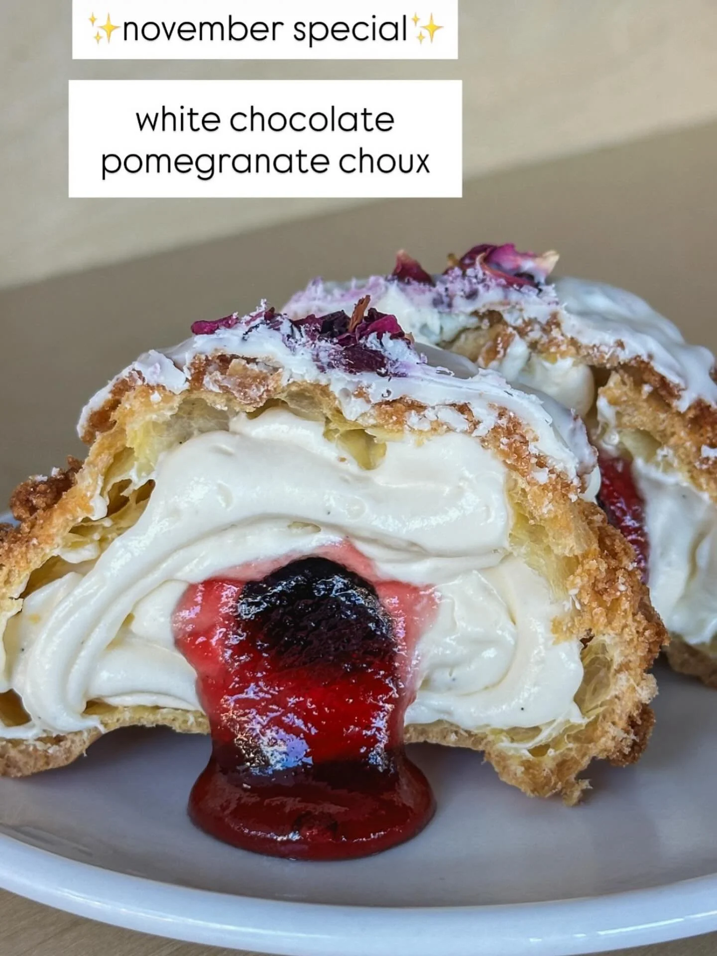 @monchouriesd  used out POMEGRANATE JAM for her newest creation.  She will be at @home.ec.store tomorrow.  Get one before she runs out!!