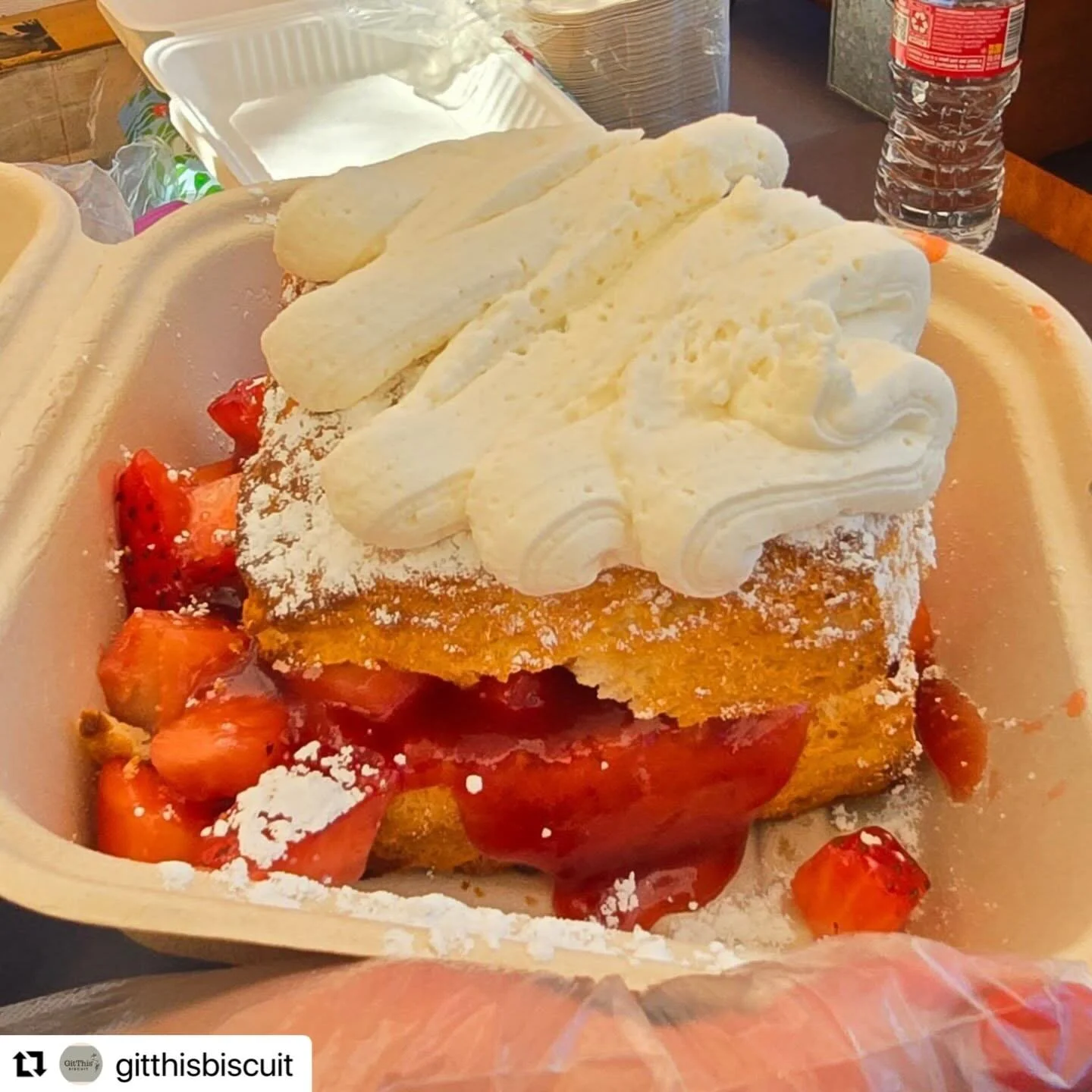 #Repost @gitthisbiscuit with @use.repost
・・・
Craving something sweet? GitThisBiscuit has you covered with our Strawberry Biscake! Using a buttermilk biscuit with Jackies Jam and diced strawberrys topped with a home made whip cream on top!
Open from 1