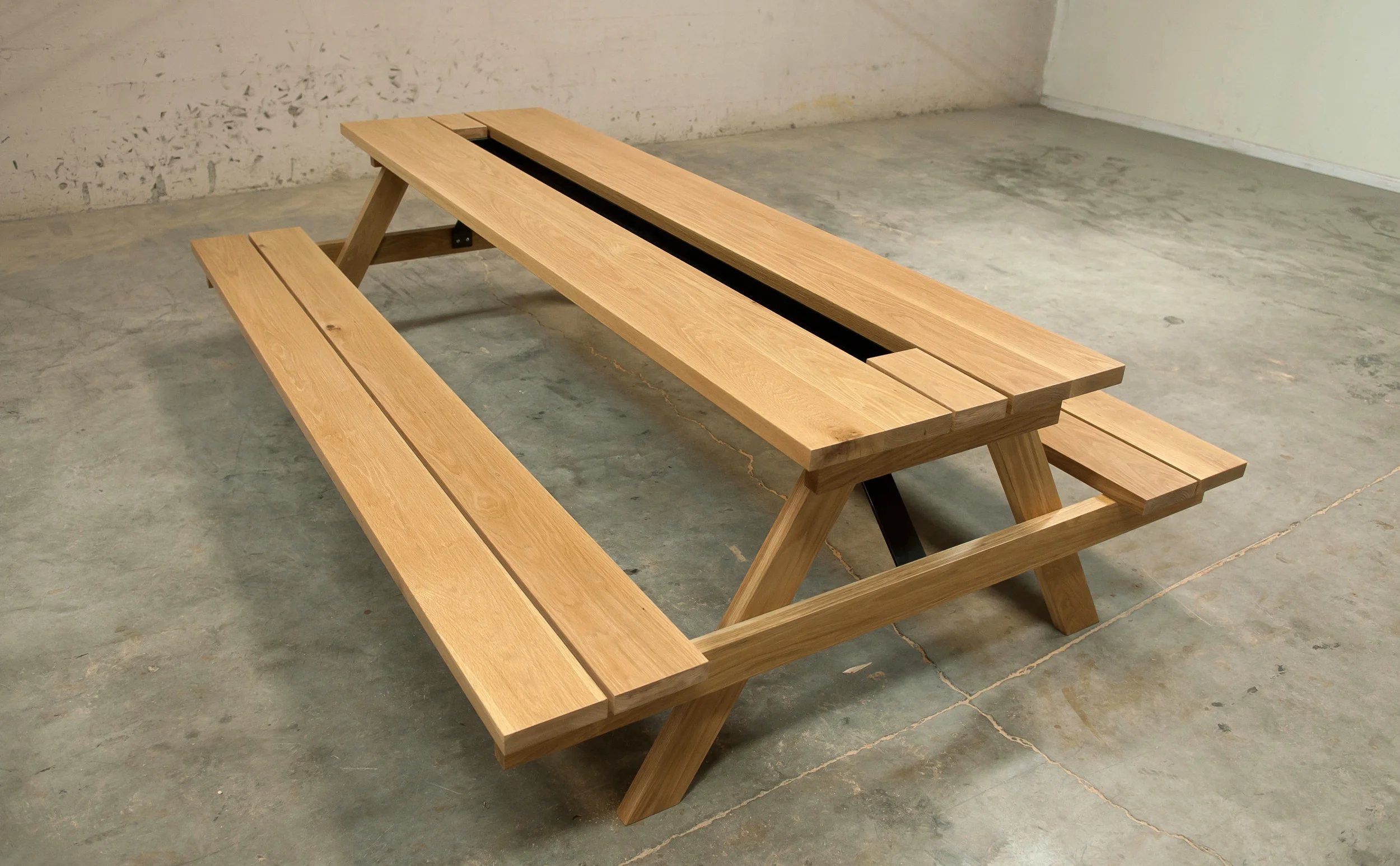 Mind Tribe-Picnic Table//Design: Geremia Design