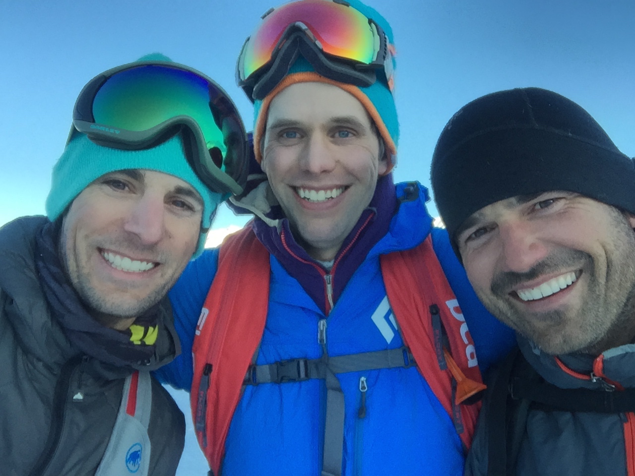 FASTG8 All Smiles Before Dropping Into Some Creamy Winter Snow