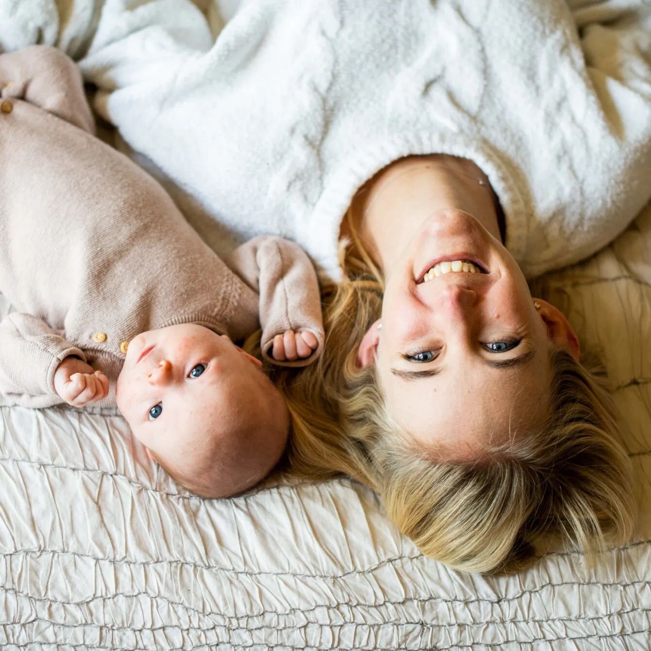 Mommy daughter moments 🥰
.
.
.
.
.
.
#familyphotography #familyportraits #newbornphotography #virginiaphotographer