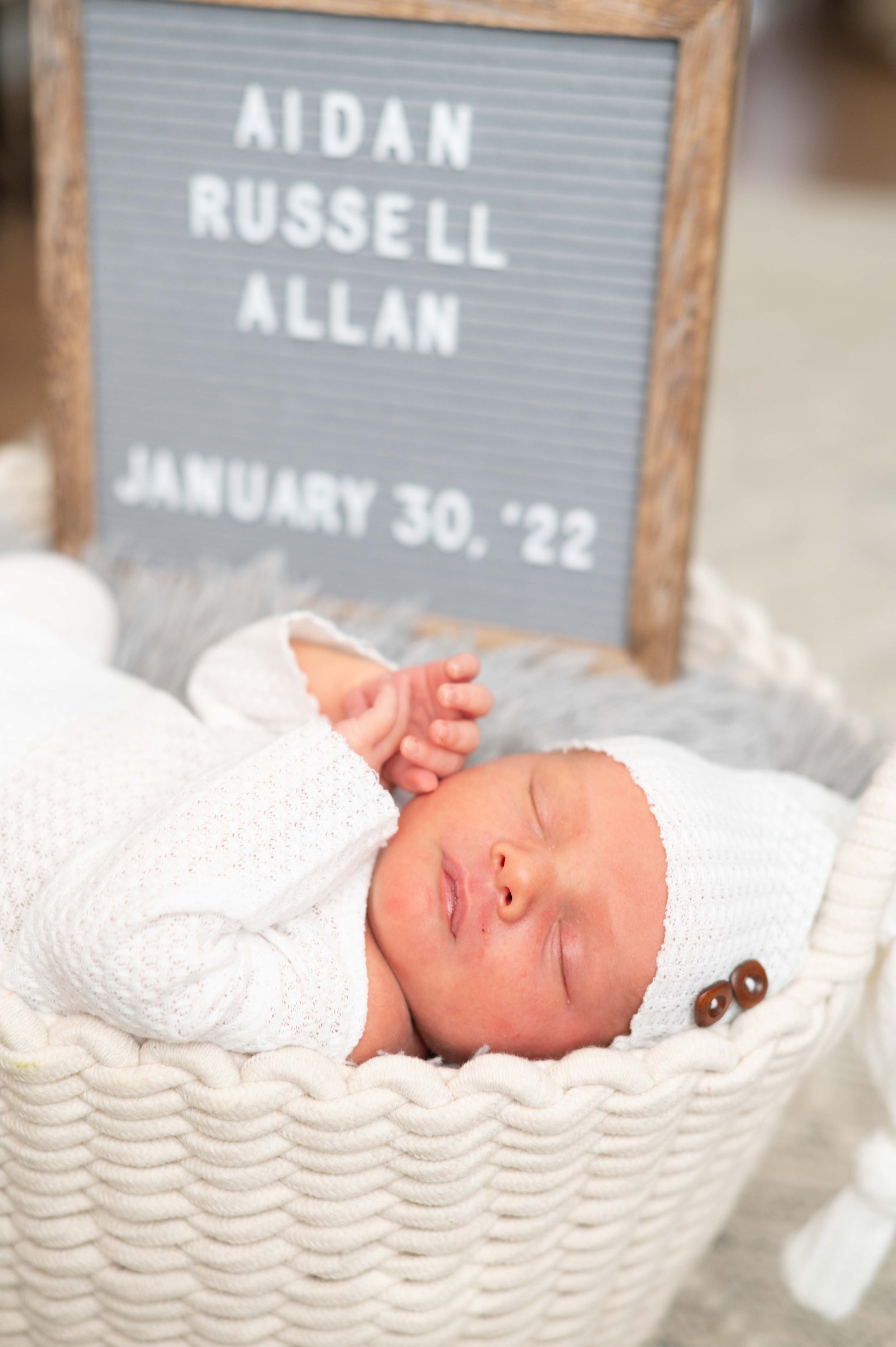 Allan Newborn-105.jpg