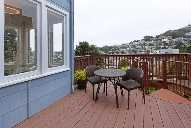 4441_17thSt Deck1.jpg