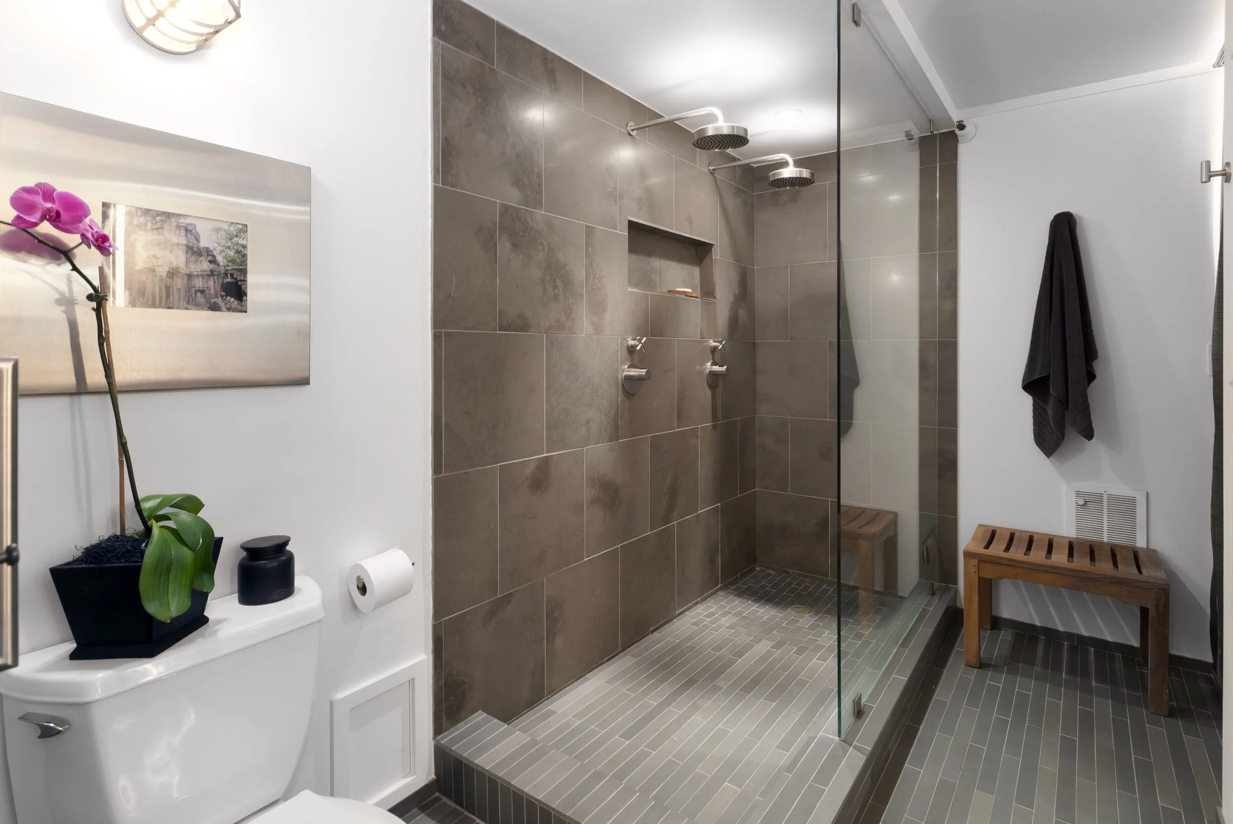 601_4th103_2Bath1.jpg
