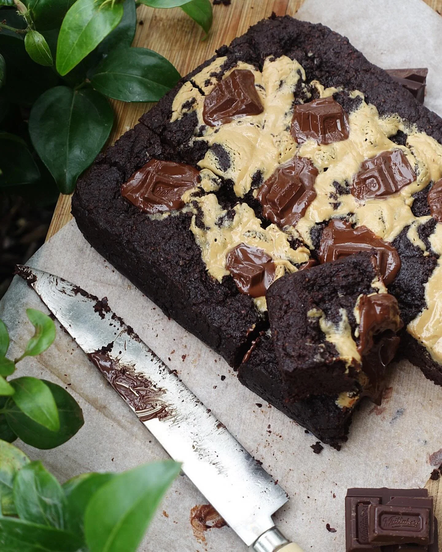 Hello friends - it&rsquo;s me again 👋🏼 I&rsquo;m back, and so too is the website! That&rsquo;s right, the blog is back online, which means so too are all the nostalgic recipes you may remember from years ago. This brownie was a personal favourite o
