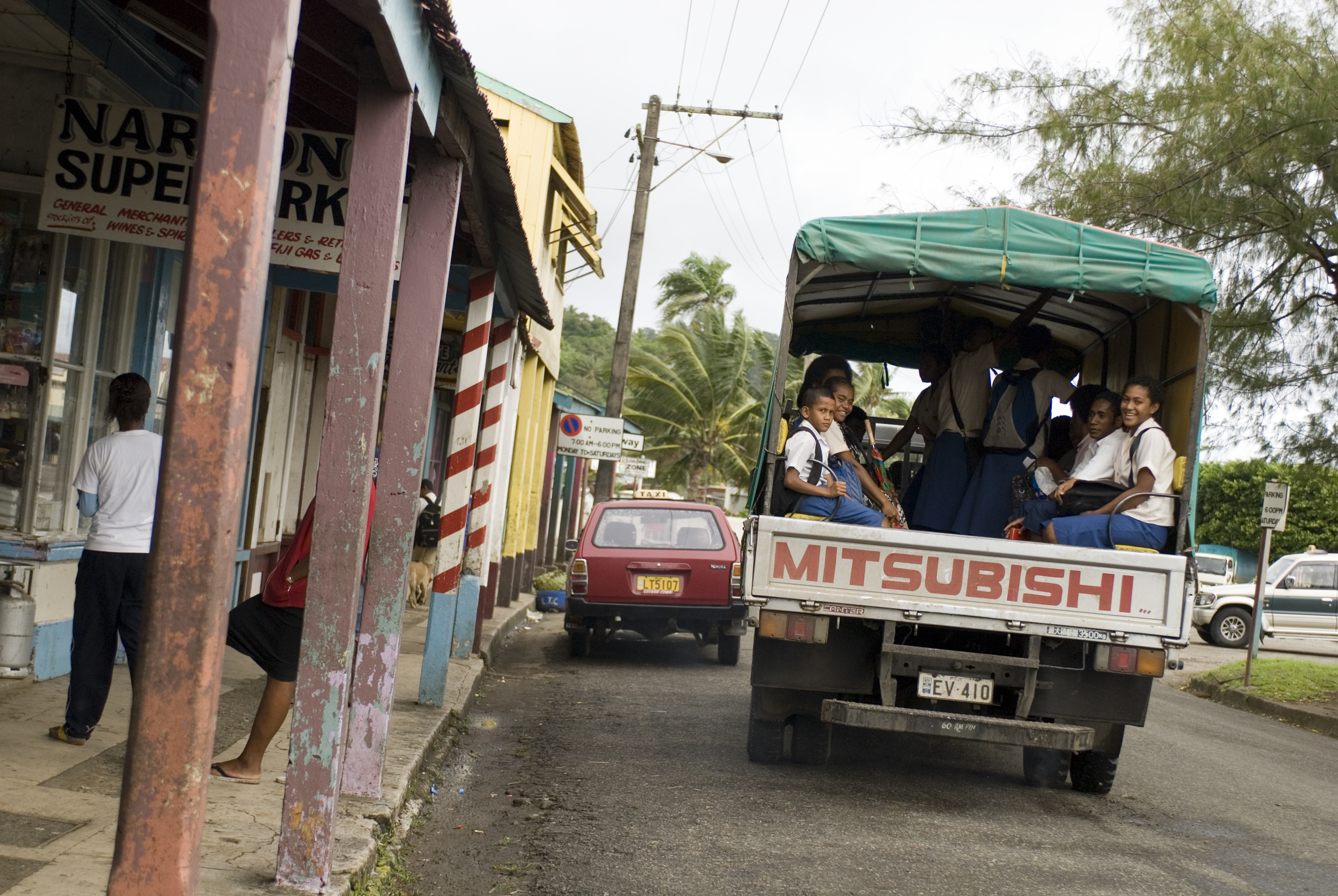 FIJI, Ovalua, Lautoka