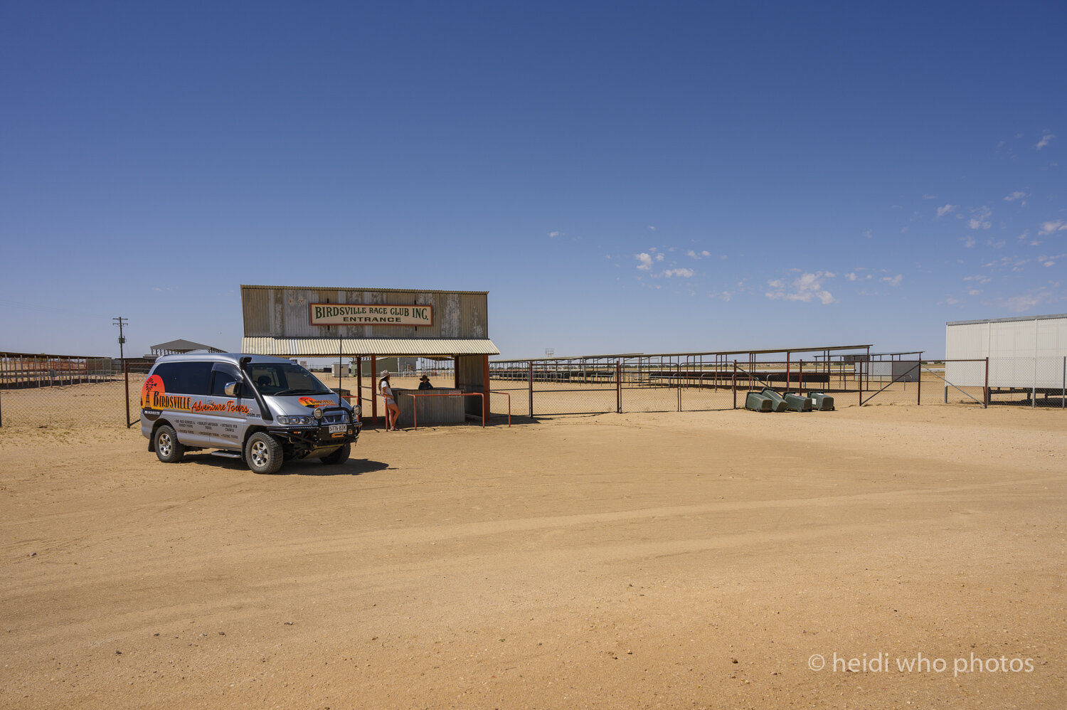 Birdsville1019-609.jpg