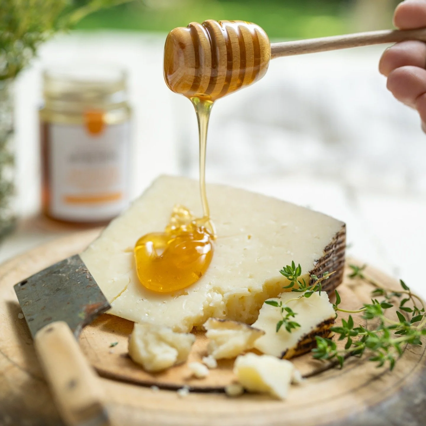 Christmas jobs are in full swing over here - styling, shooting, tasting (someone&rsquo;s gotta do it 🎄😉).

If you&rsquo;re planning holiday content, I&rsquo;ve got fresh package options on the way&hellip; and yes, I can now create short-form reels 