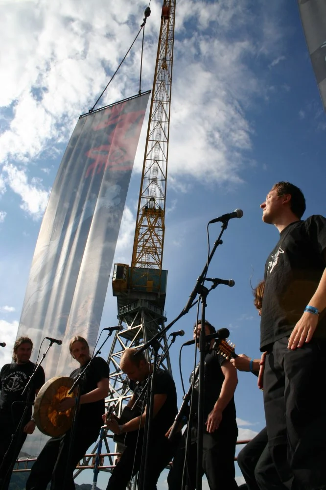 Storm Weather Shanty Choir - konsert i slippen, 2007 Foto Knut Utler