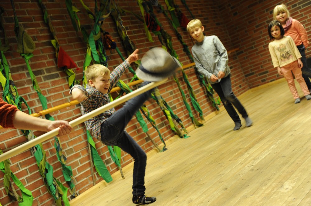 Fullt fokus på FRIKAR-ninja med Anders Aaberg. Foto: Førdefestivalen / Arve Ullebø
