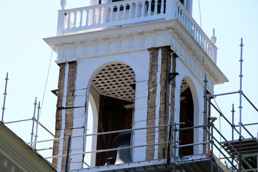  PTF removed the trim boards and installed these brackets for the bearing timbers instead of passing those beams through the arches as first considered. 