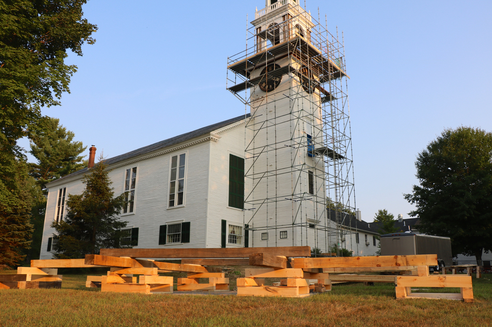  The tower top will have a great location for its two-year stay on the lawn, and will presnt a dramatic image to passers by on busy East Derry Rd. 