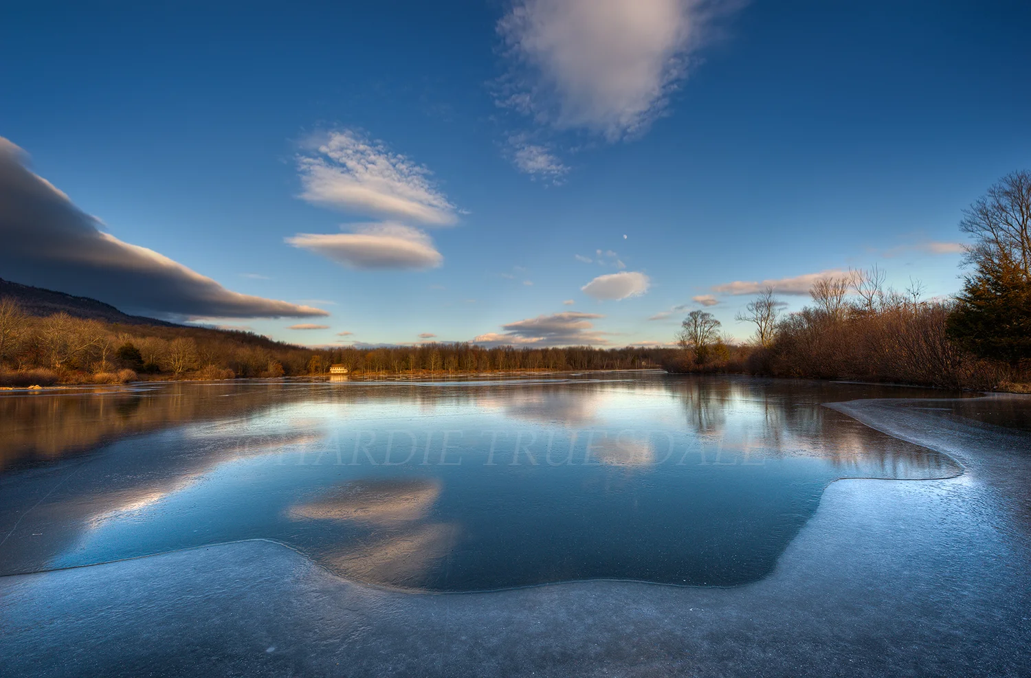 Gks#811 "Tilson Lake On Ice"
