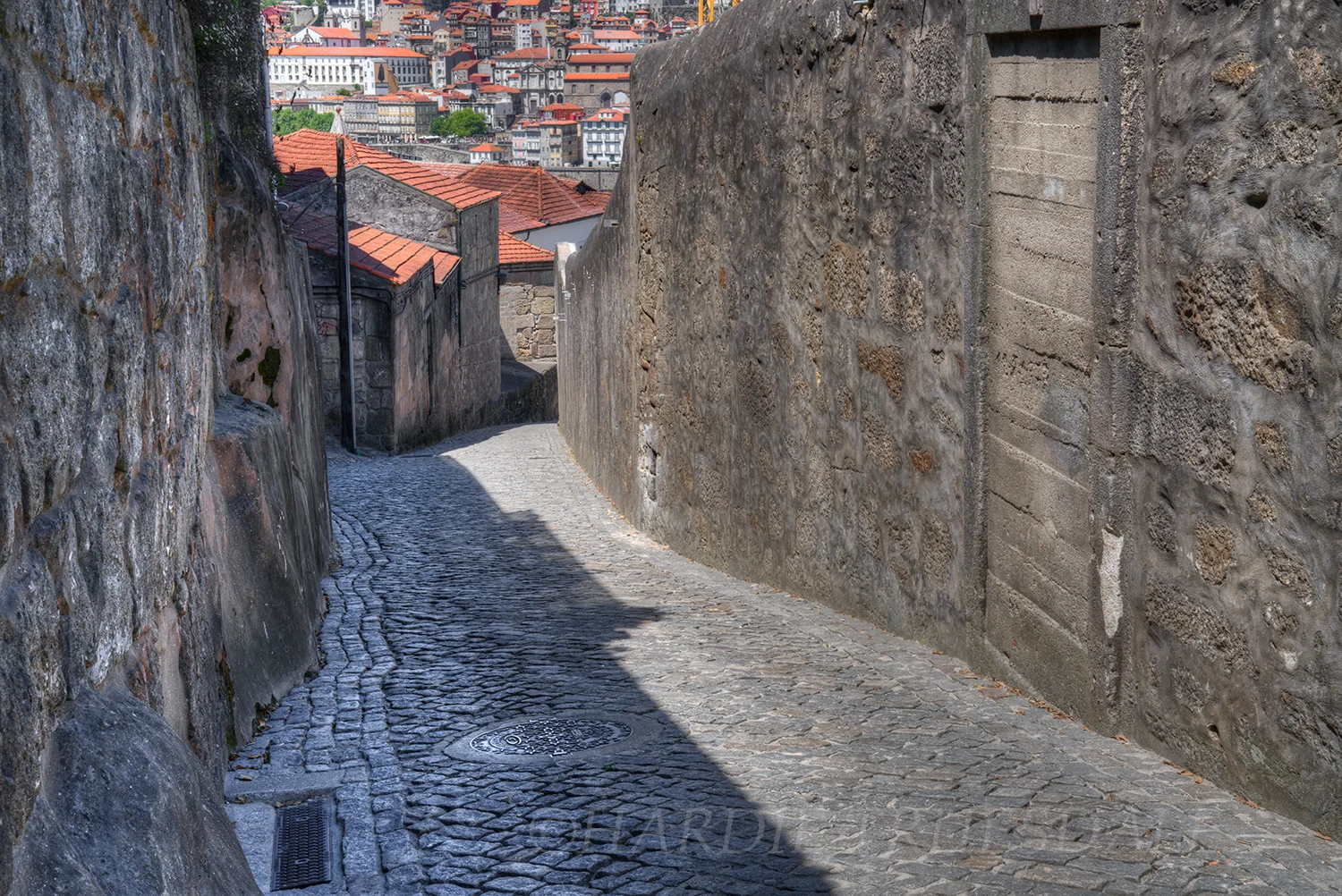 PT#039 "Cobblestone Street" Villa Nova de Gala