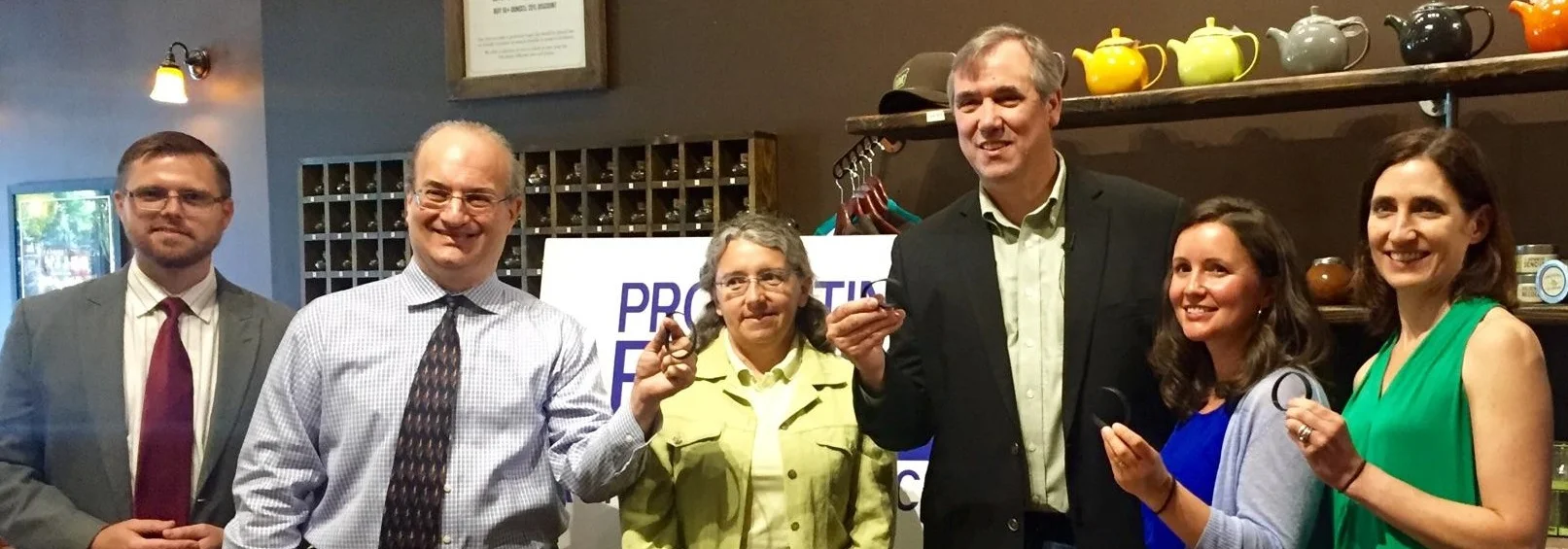 Senator Merkley (Oregon) reveals results of MyExposome Wristband Project