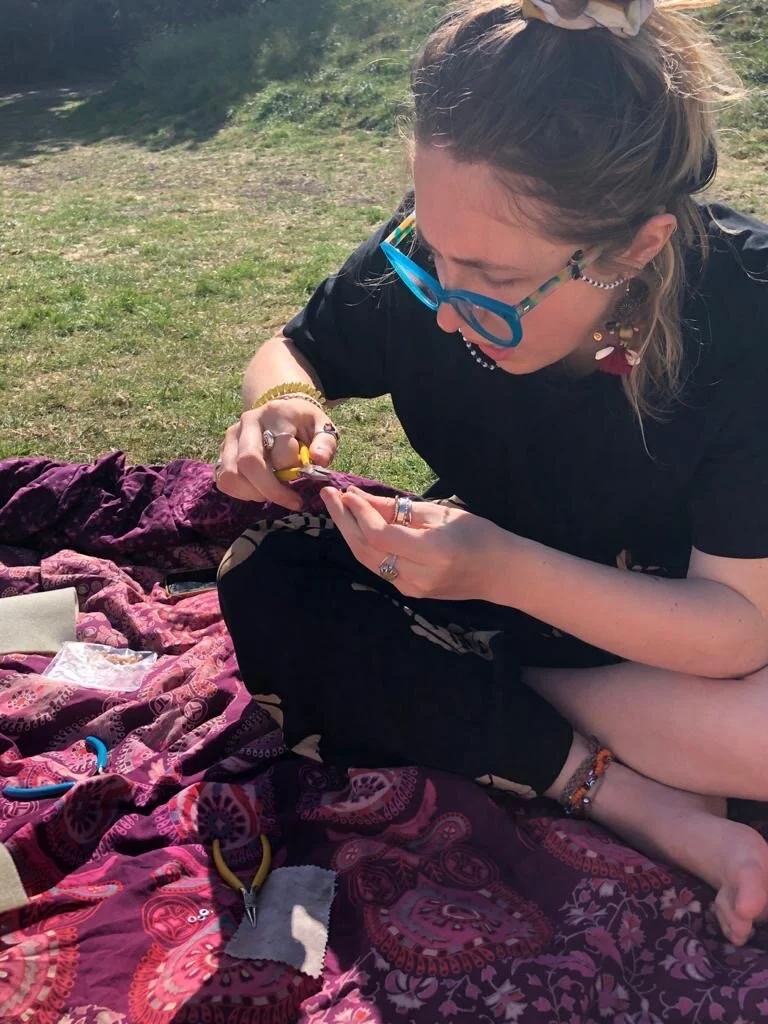 The pearls were enhanced by the wonderful jewellery skills of Abigail Leeks @abigail.leeks