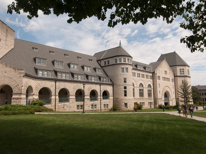 Business university of kansas. Канзас штат сша университет. Канзас штат сша университет. Kansas university. Куритиба environmental university.