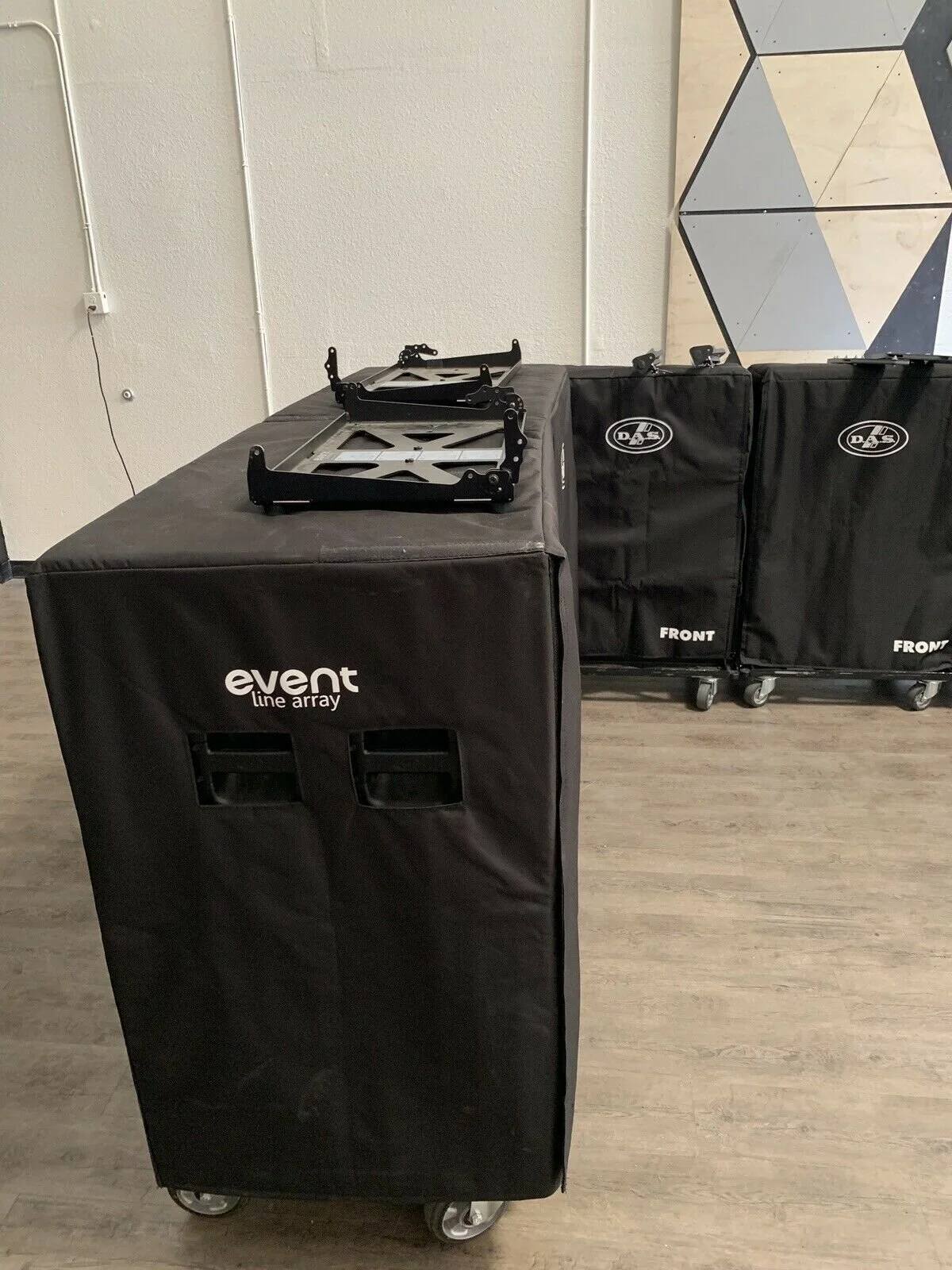 Google DAS Event 210A Line Array 2.jpg