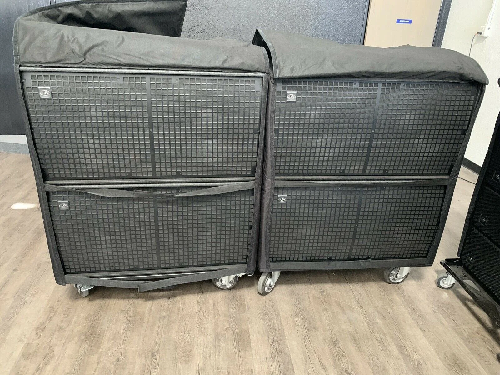 Google DAS Event 210 A Line Array 4.jpg