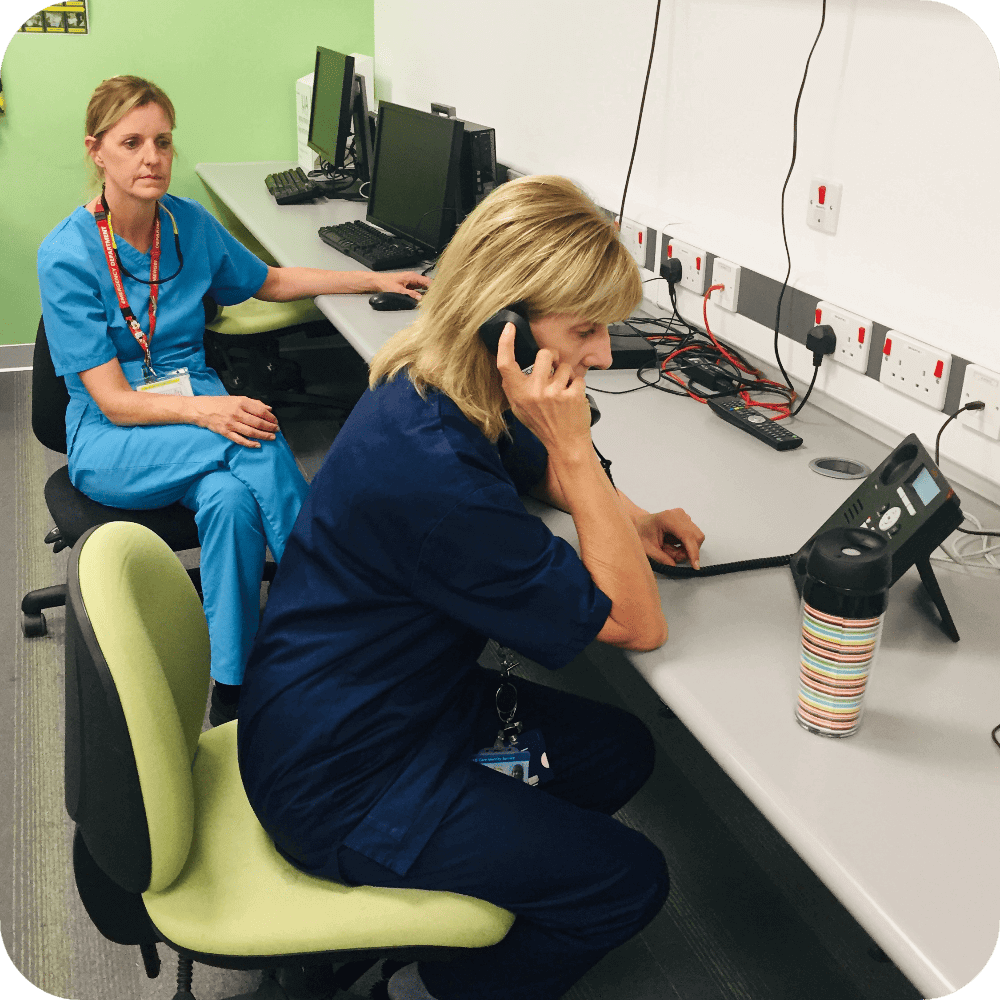 Time-Critical Telephone Communications with Relatives in the ED: Role ...