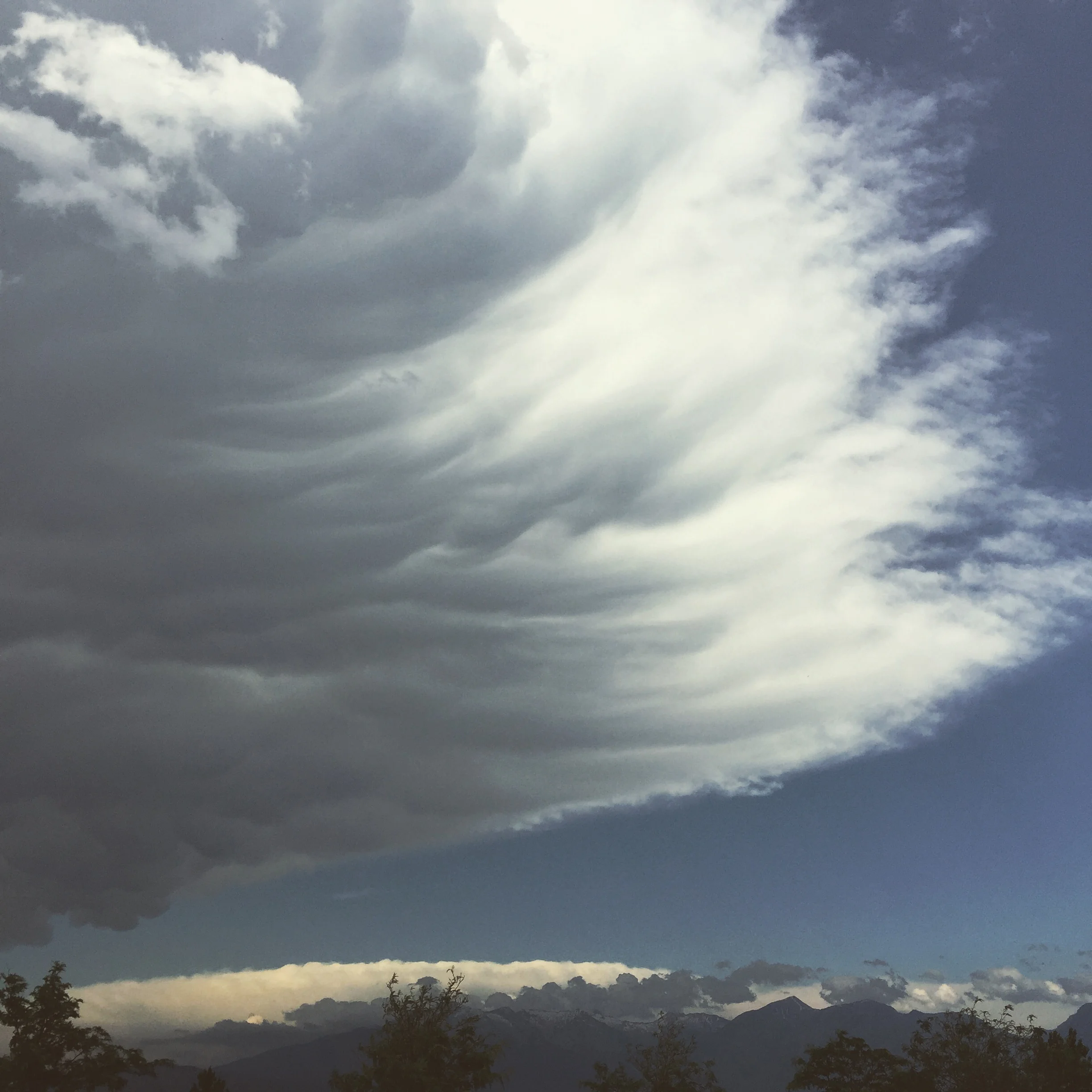 The thunder rolls.