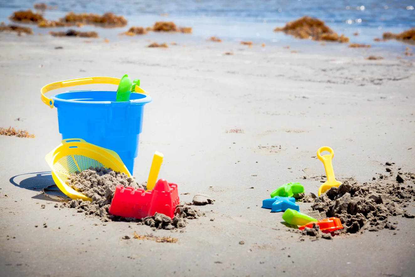 beachtoys_web.jpg