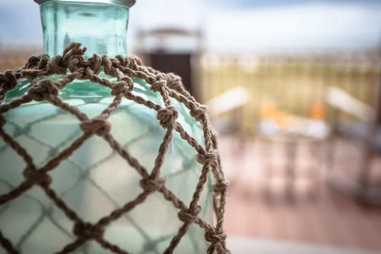 bottle_closeup_web.jpg