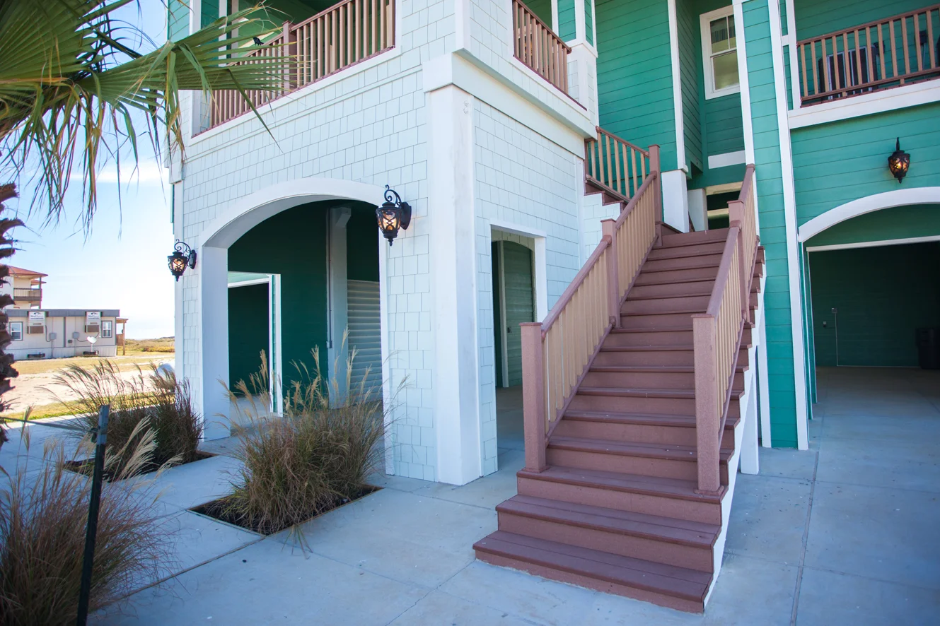 exterior5_web.jpg