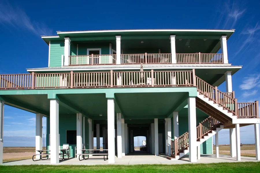 Beachfront Home, Back Deck