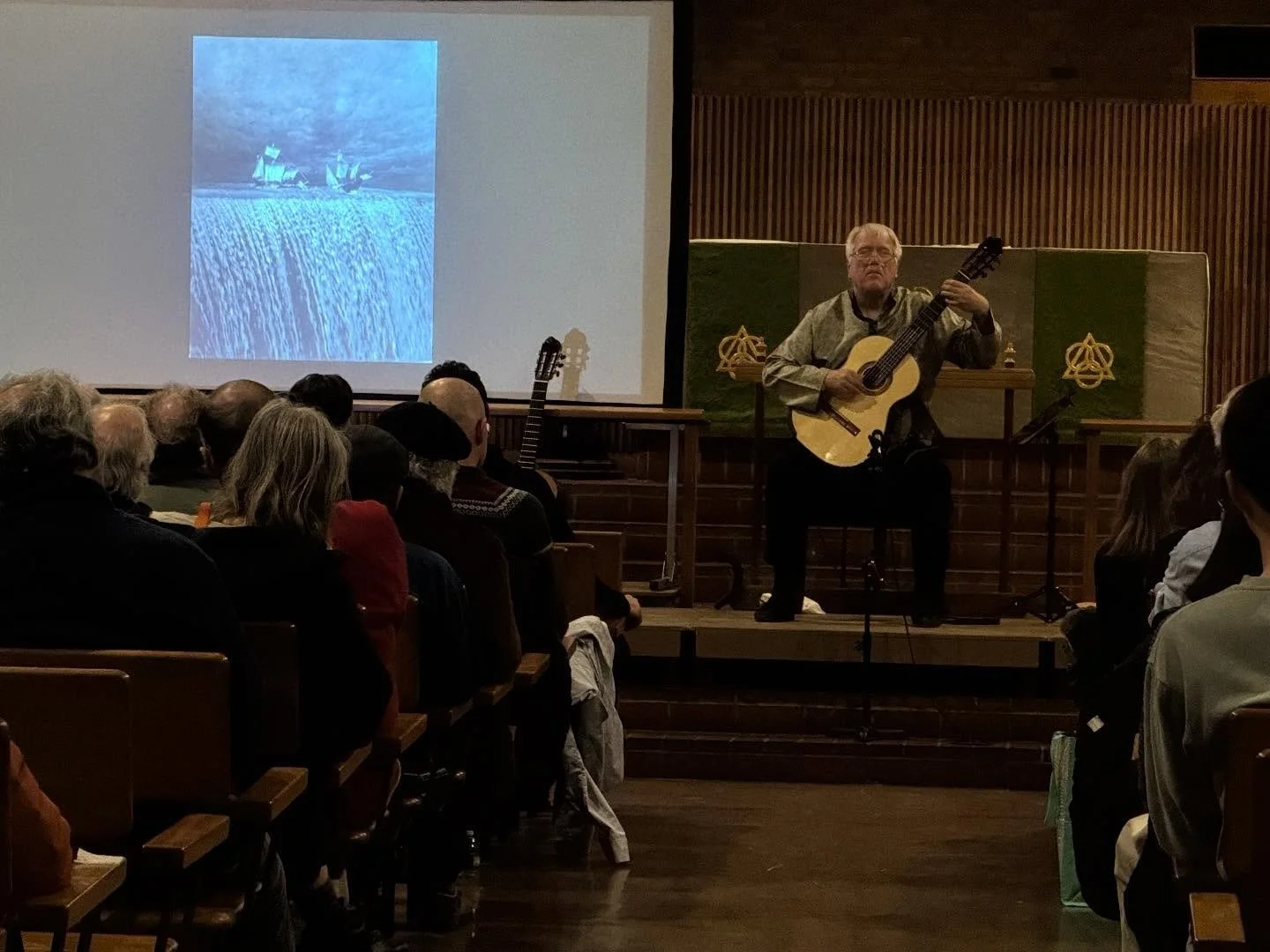 I was so honored to play for the Boston classical guitar Society on Saturday night!! It was a complete joy! I also had such a great time playing my bird prelude and fugue with the great young virtuoso virtuoso Hao Yang!
It was a night I won&rsquo;t f