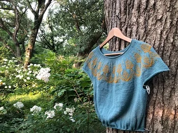 Anaashah sweater by Jenn Steingass.