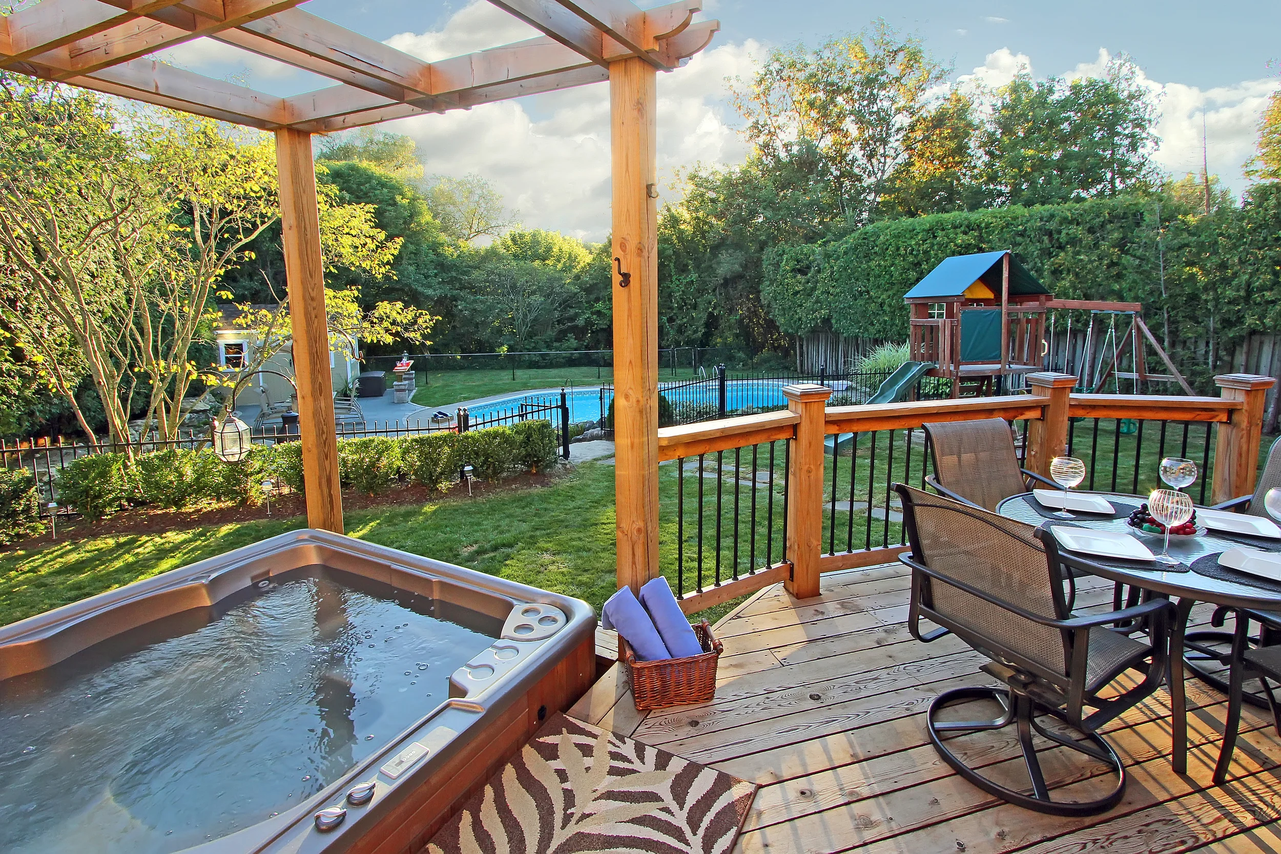 Backyard_2.jpg