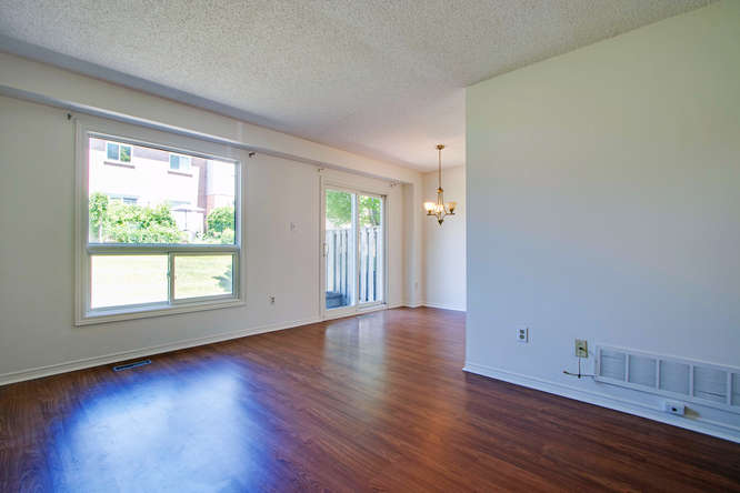 10 Bassett Blvd TH212 Whitby-small-015-20-LivingDining Room-666x444-72dpi.jpg