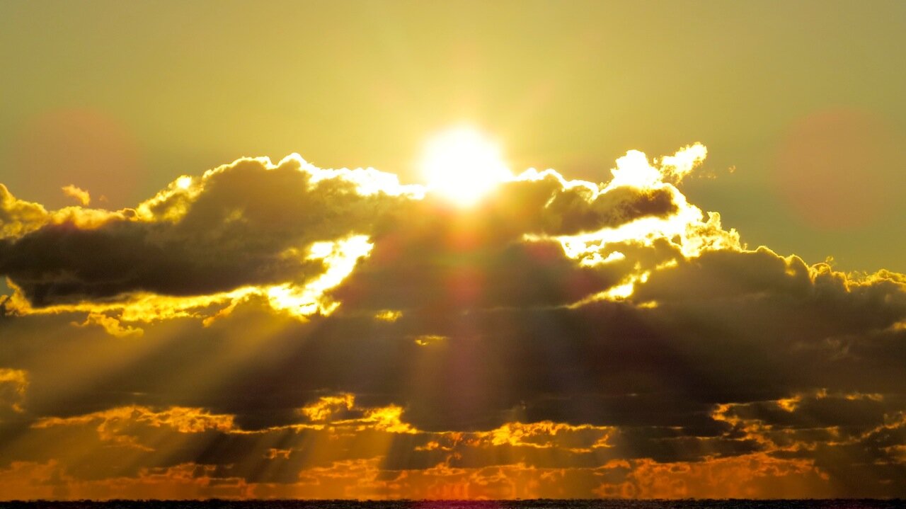 sunrise cloud being copy.jpg