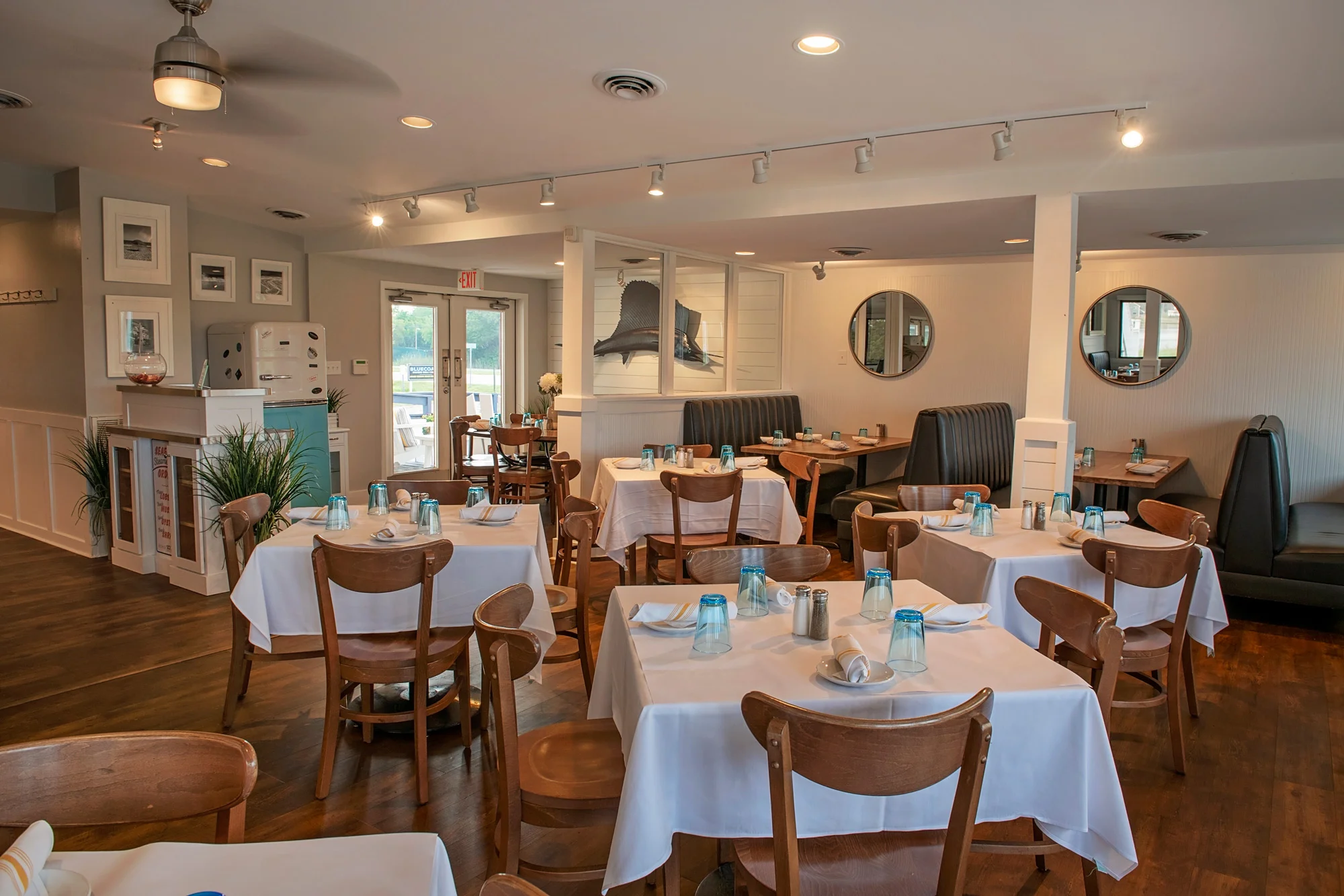 bluecoast_seafood_grill_sodel_concepts_01.jpg