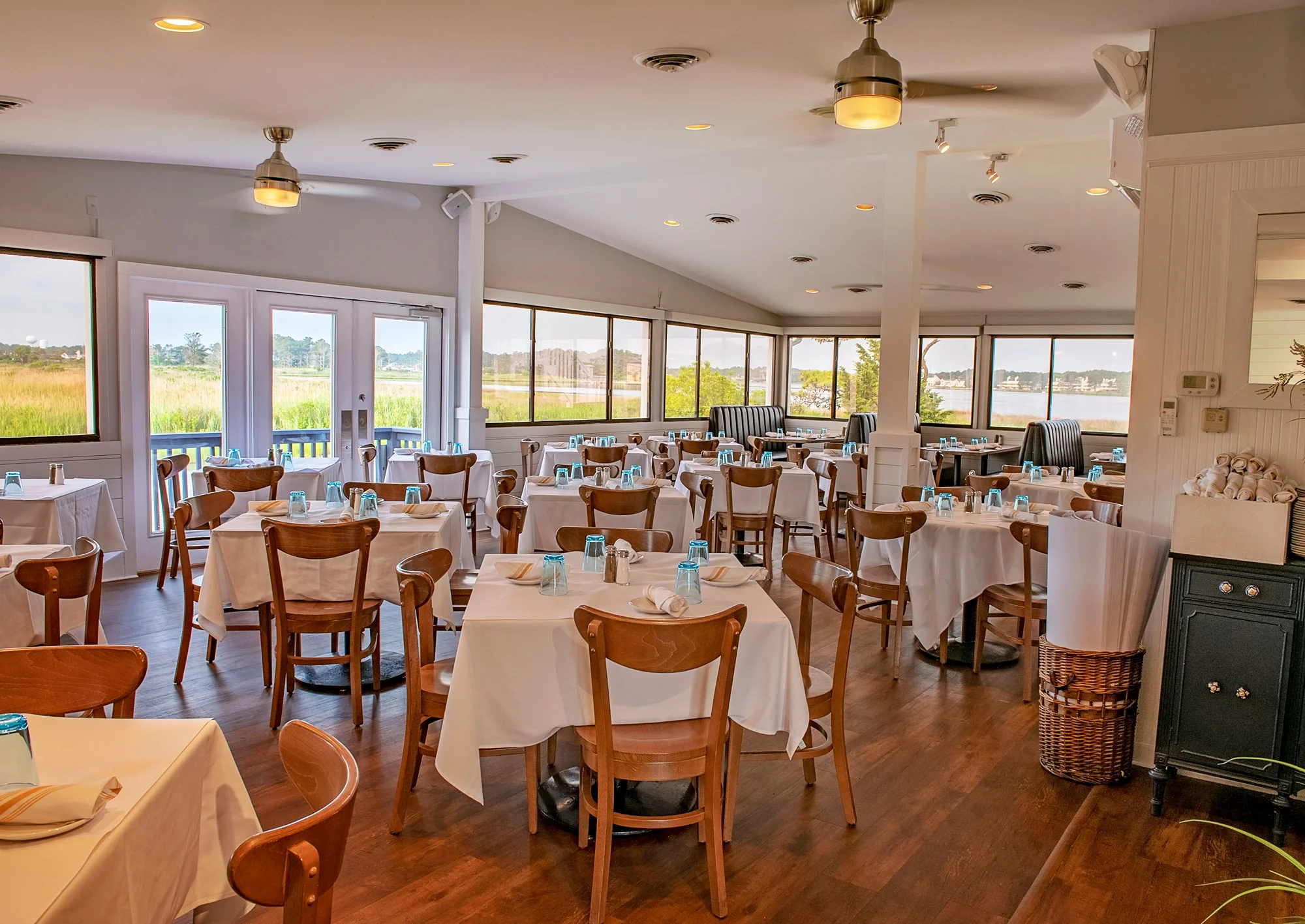 bluecoast_seafood_grill_sodel_concepts_11.jpg