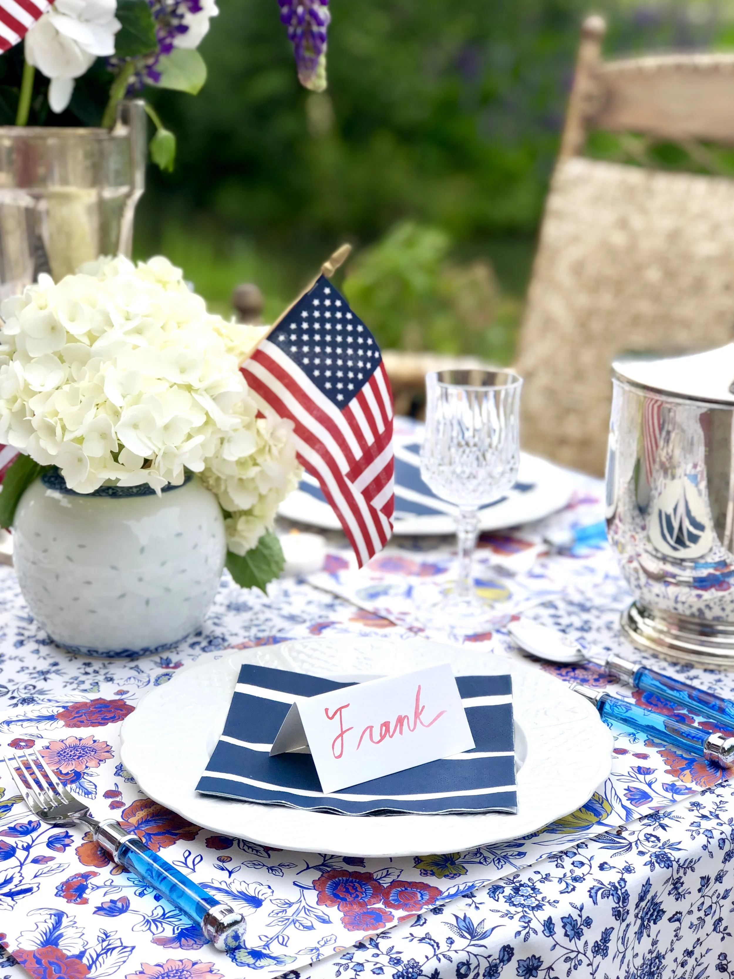 Lacelliese King Tablescape Tips