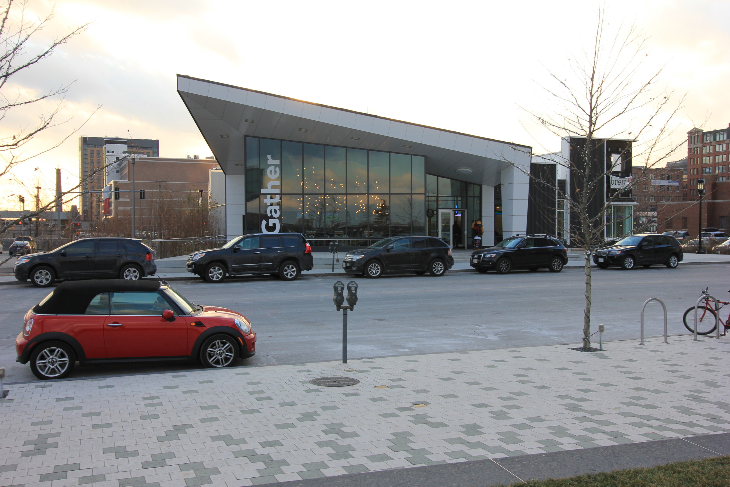 LOCATION: BOSTON, MA->INNOVATION DISTRICT->DISTRICT HALL->GATHER