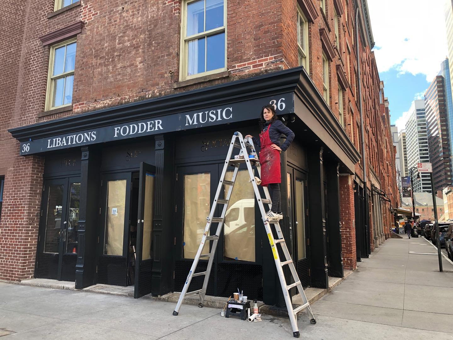 Working with the fine folks @peckslipsocial painting and gilding this week with @laughingladybugs masterfully handling that ladder (and all other details) at #southstreetseaport. More soon 💫