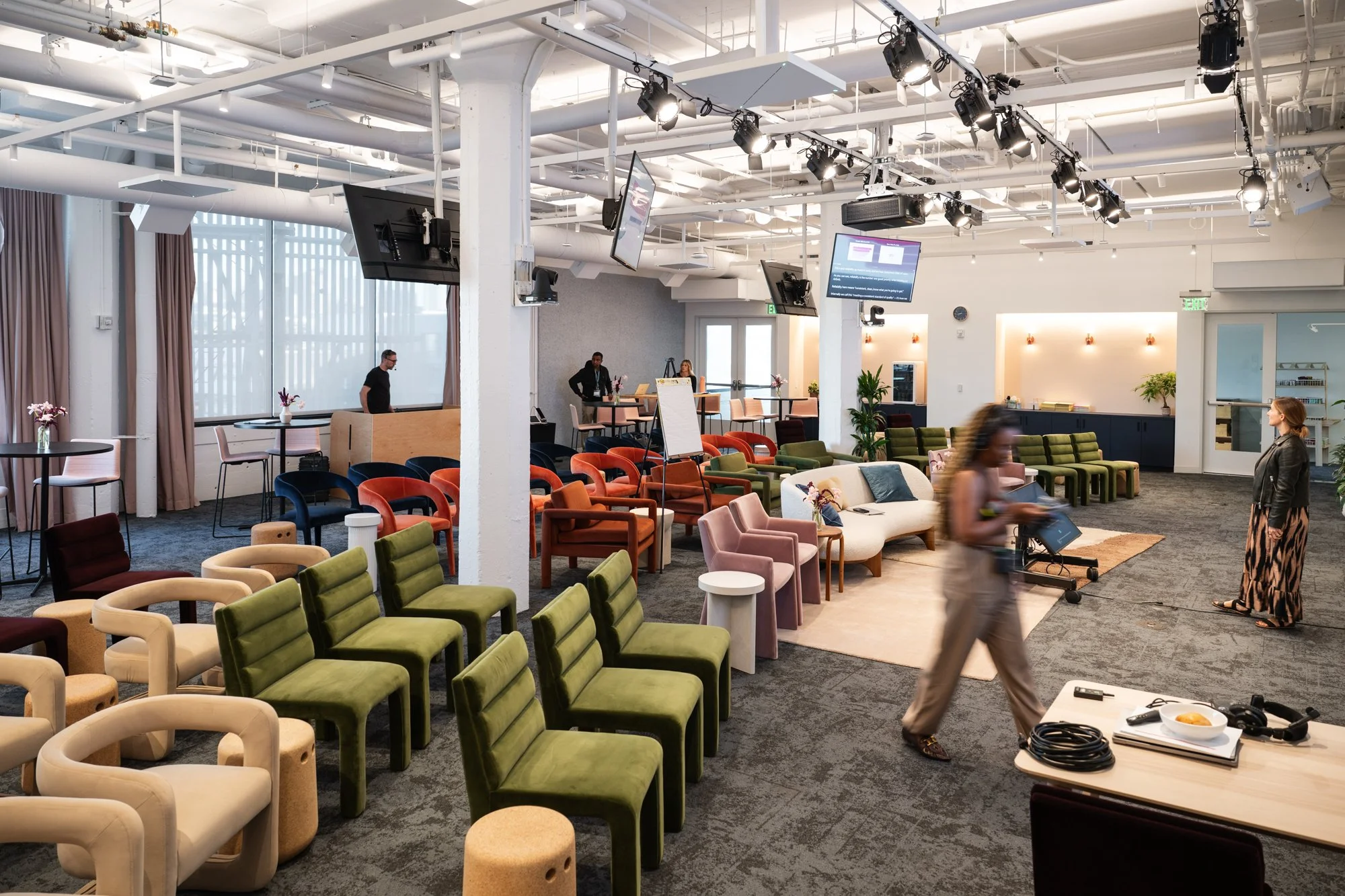 0923_Airbnb_Host Advisory Board_Final-017.jpg